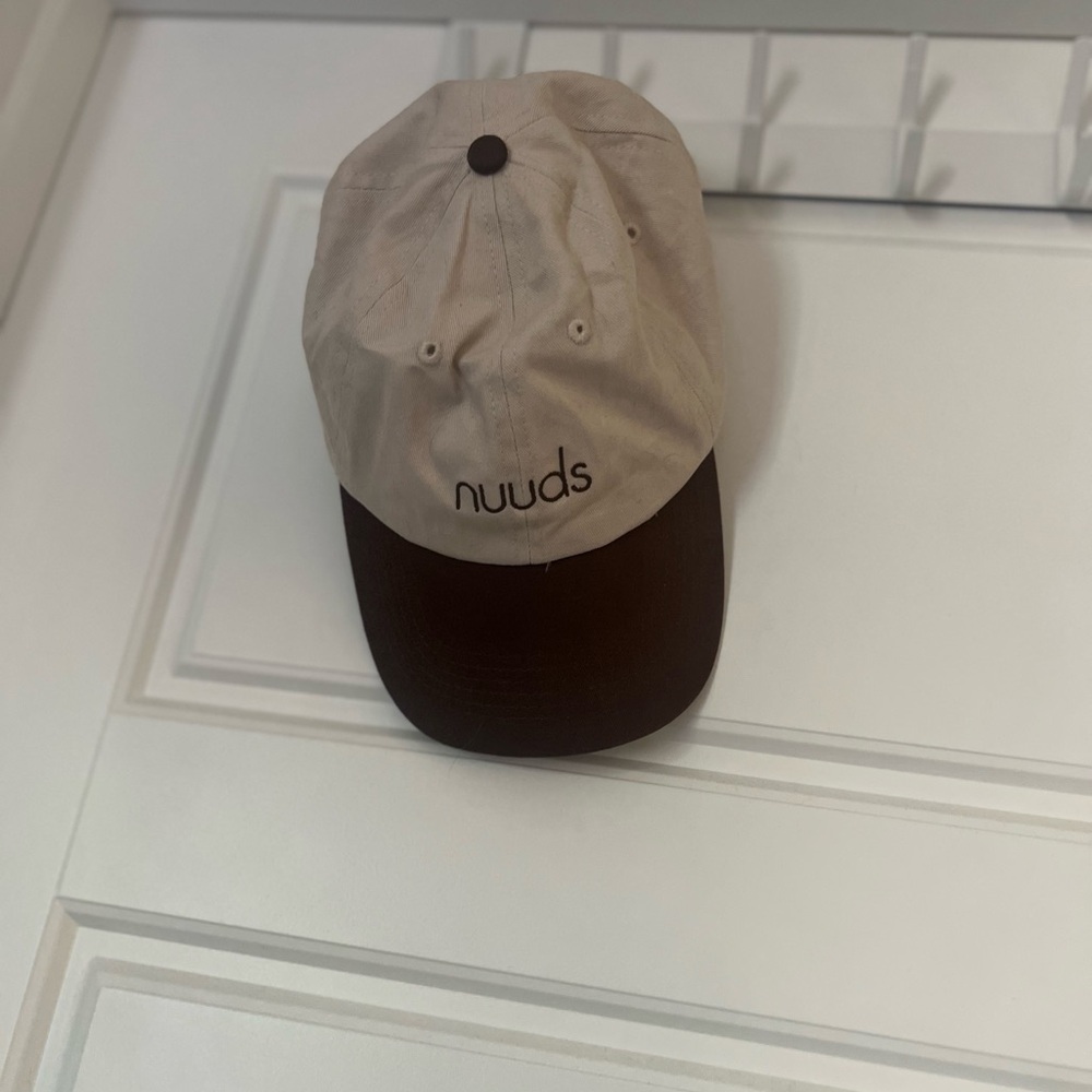 Nuuds Tan and Dark Brown Cap